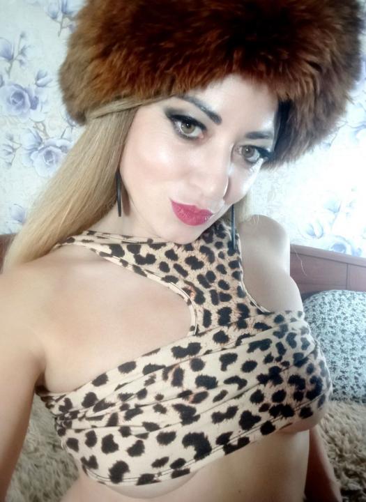 Webcam chat profile for lionessforever1: Bondage & discipline