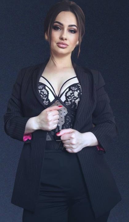 Webcam chat profile for Sonnia