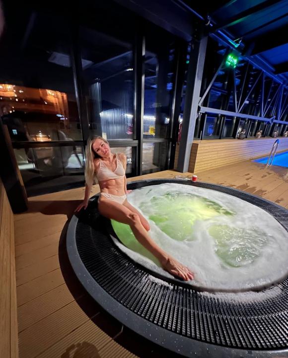 Webcam chat profile for EnchantedRose