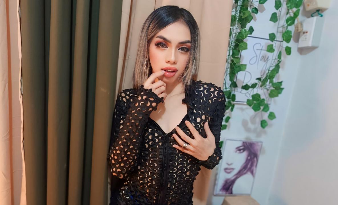 Webcam chat profile for xxADRIANNAxx: Bondage & discipline