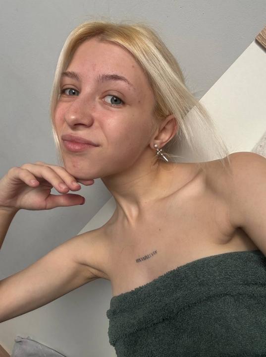 Webcam chat profile for 1Katty: Ask about my Hobbies