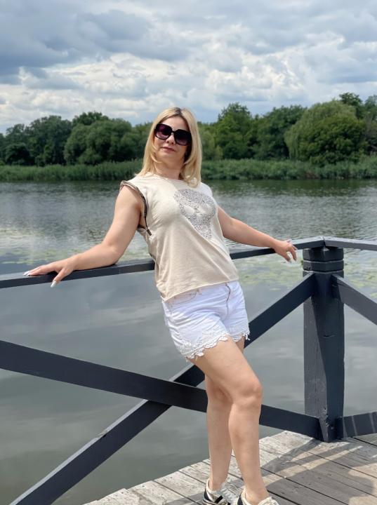 Webcam chat profile for MolliTorres