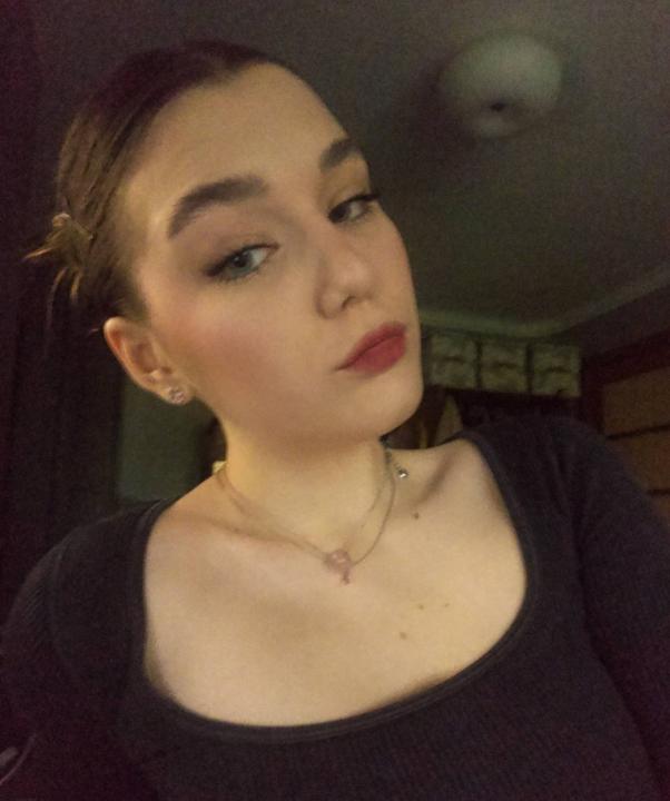 Webcam chat profile for MoonlightEcho: Ask about my Hobbies