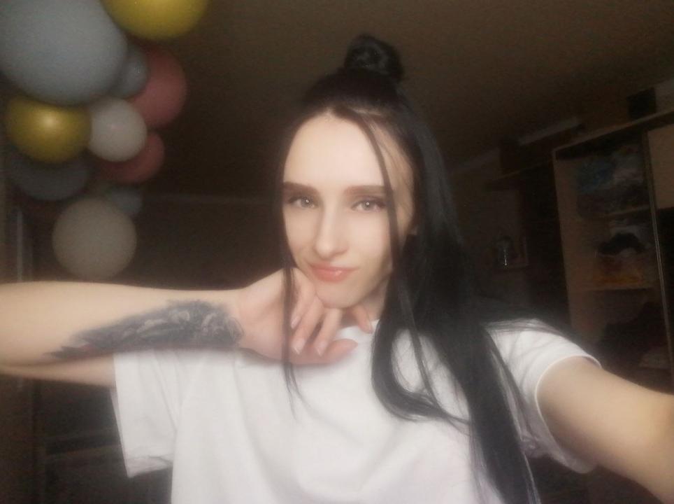 Webcam chat profile for SoftAngel: Dancing