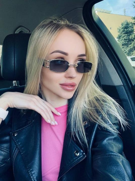 Webcam chat profile for Julietta25