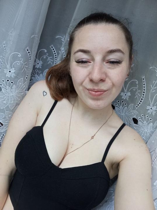 Webcam chat profile for Lyssara: Dancing