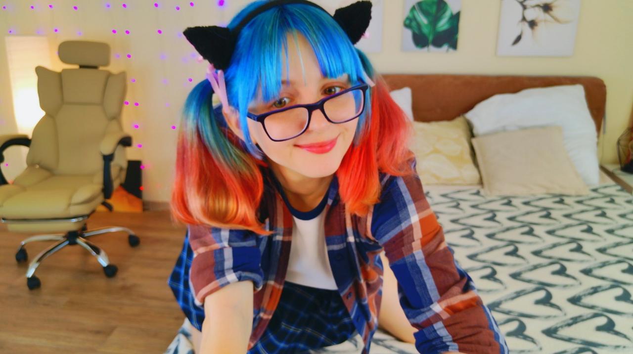 Webcam chat profile for carolinecute: Lingerie & stockings