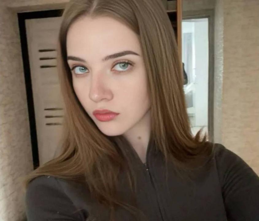 Webcam chat profile for PinkyPie: Ask about my Hobbies