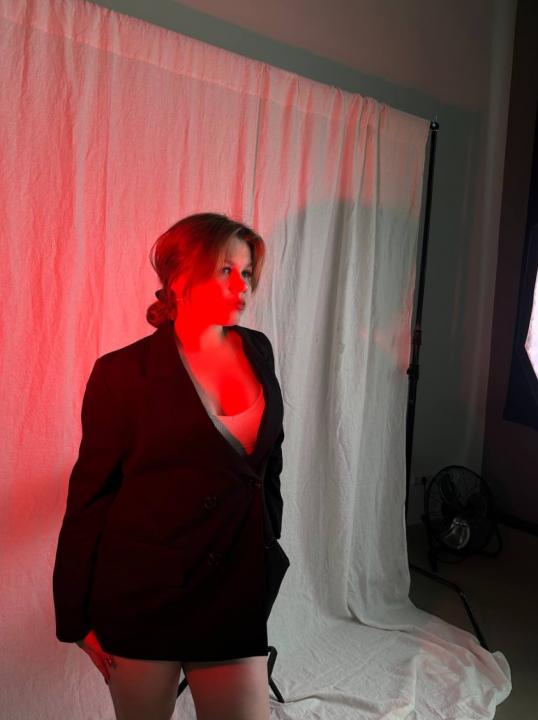 Webcam chat profile for VibeQueen: Ask about my Hobbies