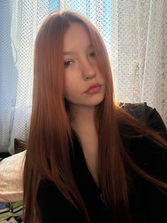 Webcam chat profile for LovelyFox: Ask about my Hobbies