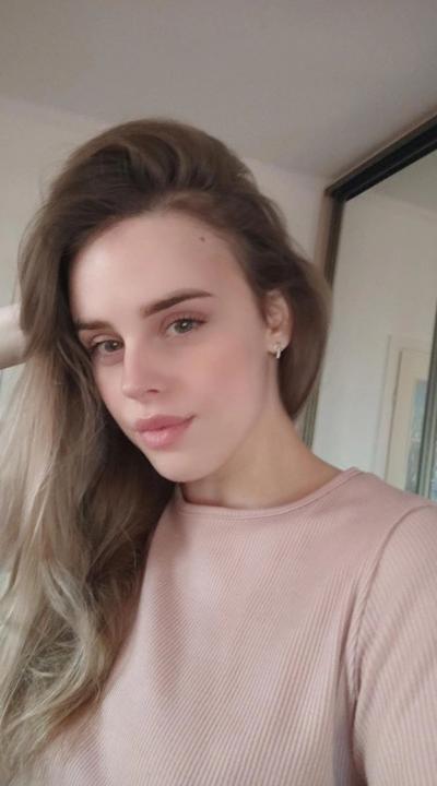 Webcam chat profile for Arithae: Ask about my Hobbies