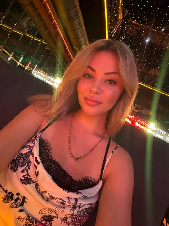 Webcam chat profile for EuphoriaRose: Sports