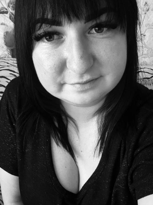 Webcam chat profile for TenderGlow1