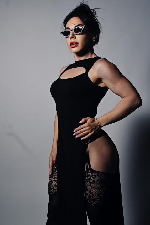 Webcam chat profile for KrissssCharming: Dominatrix