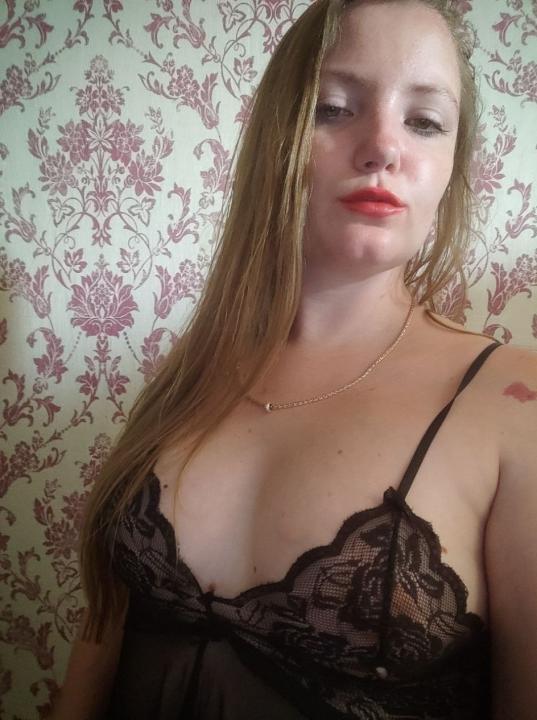 Webcam chat profile for MelissaShy: Ask about my other interests