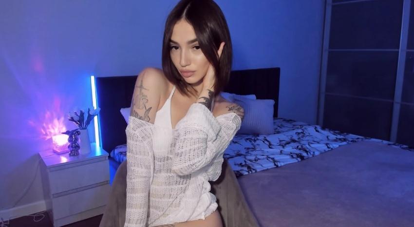 Webcam chat profile for SophieKiss: Leather