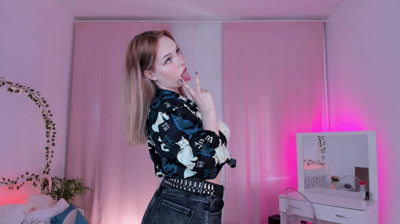 Webcam chat profile for MollyParker: Leather