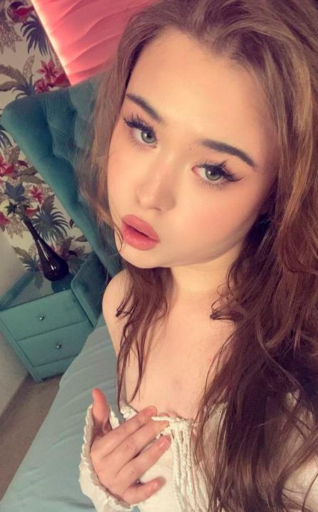 Webcam chat profile for BabyyCheril: Ask about my other interests