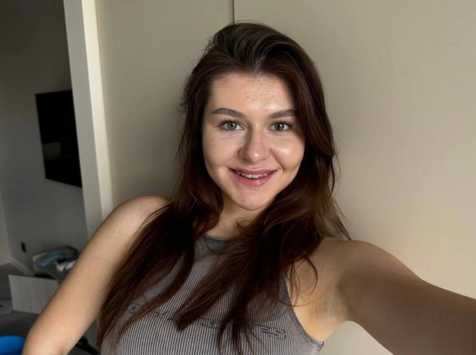 Webcam chat profile for HappyLady: Dancing