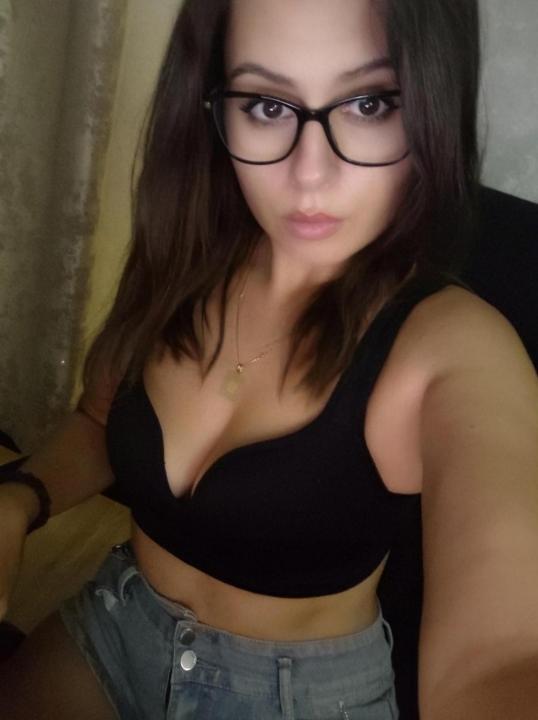 Webcam chat profile for KittyyGirl0