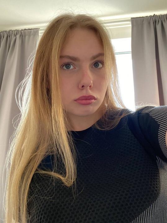 Webcam chat profile for OpalGrace: Ask about my Hobbies