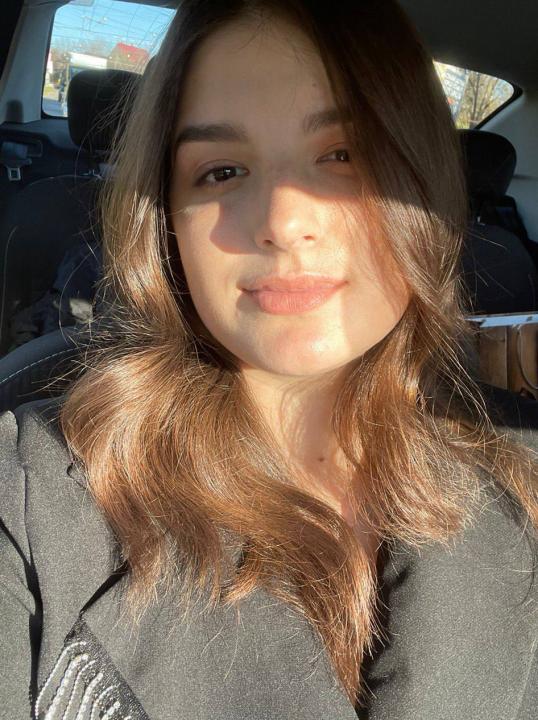 Webcam chat profile for L1ana