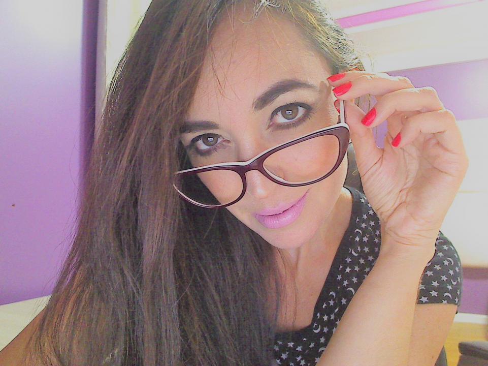 Webcam chat profile for SPECIALGIRL1: Legs, feet & shoes