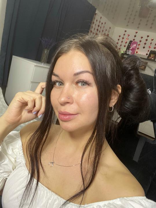 Webcam chat profile for xxxMelisandraxx: Bondage & discipline