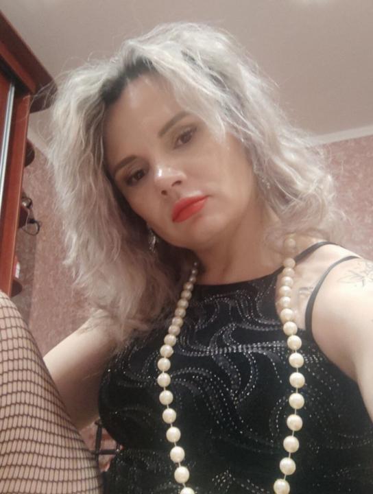 Webcam chat profile for AlisonN: Ask about my Hobbies