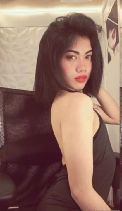 Webcam chat profile for UrPetiteAsian: Bondage & discipline