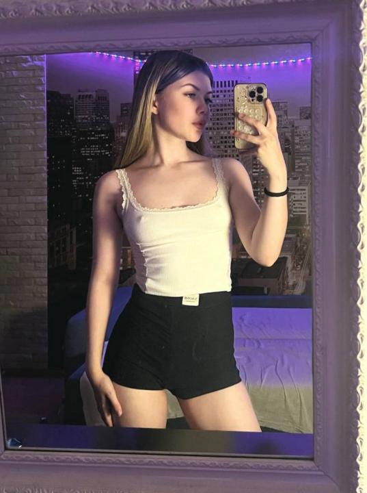 Webcam chat profile for RebelHeart: Ask about my Hobbies