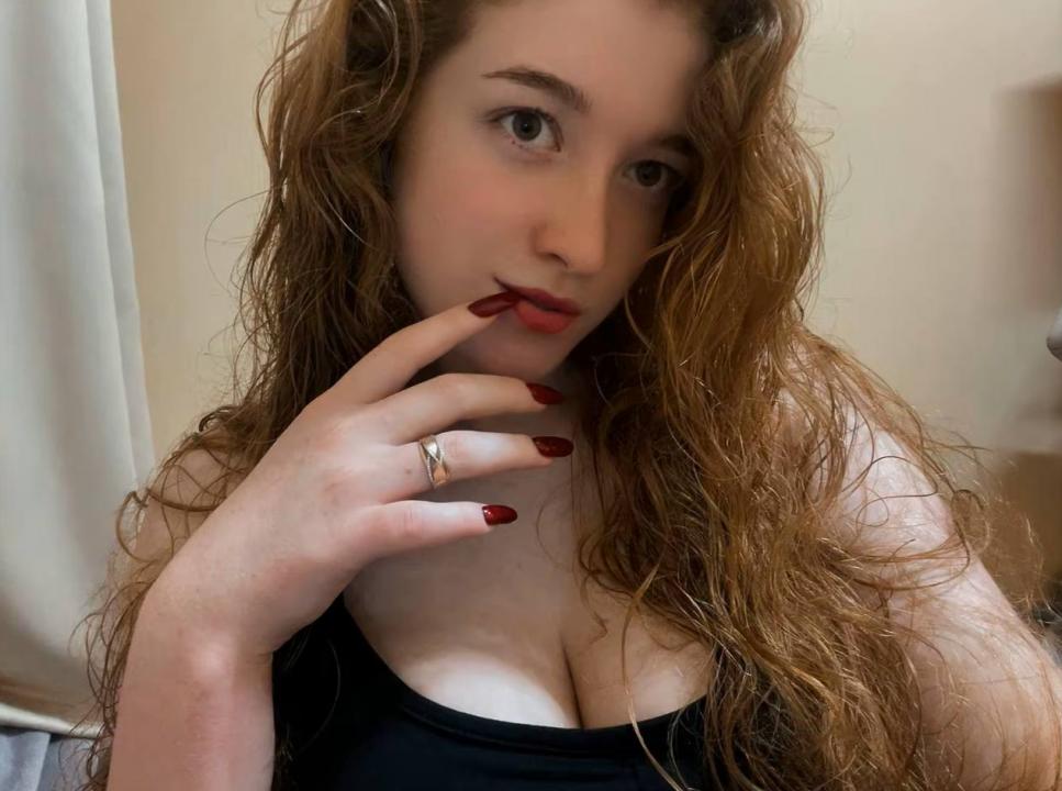 Webcam chat profile for Andriana: Ask about my Hobbies