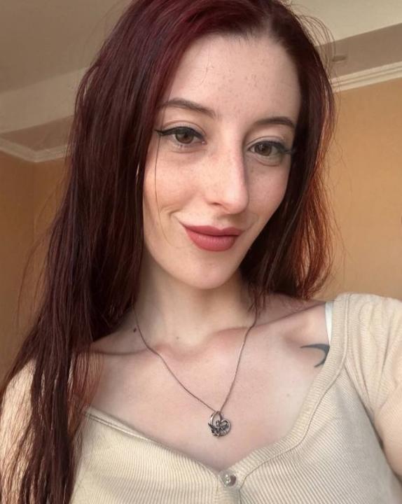 Webcam chat profile for 00Jasmine: Legs, feet & shoes