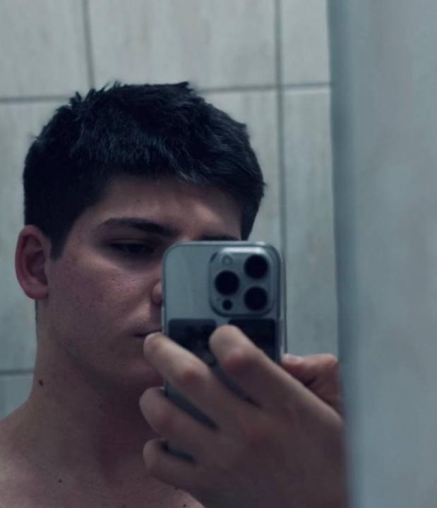 Webcam chat profile for 1SweetHunter: Jerking off