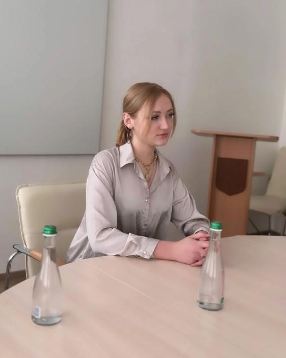 Webcam chat profile for ZinniaFrost: Ask about my Hobbies