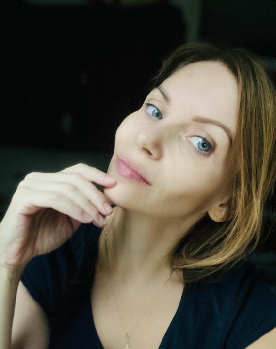 Webcam chat profile for LittleFoxyy: Outdoor Activities