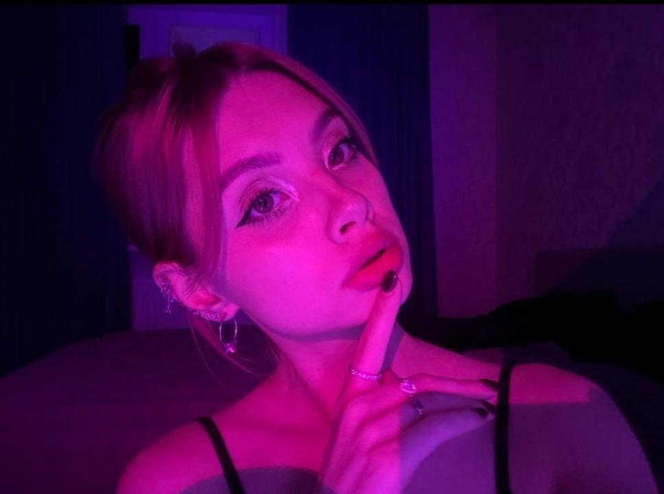 Webcam chat profile for AliceTaylor: Leather