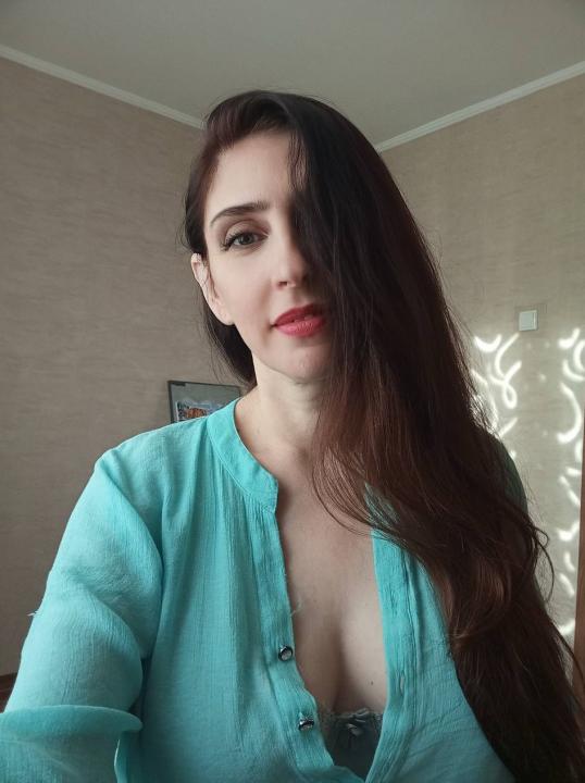 Webcam chat profile for CandiCole: Legs, feet & shoes