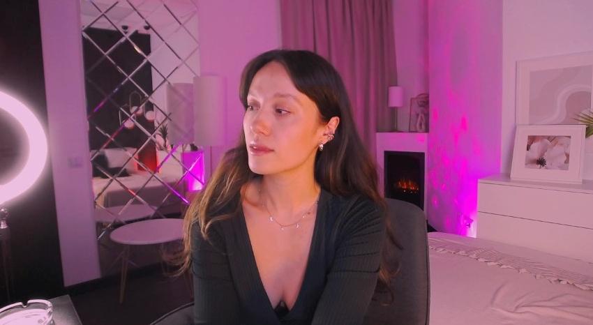 Webcam chat profile for AgnesGoddes: Legs, feet & shoes