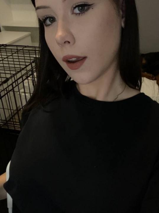 Webcam chat profile for LovePetal: Ask about my Hobbies