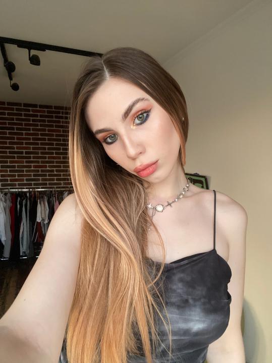 Webcam chat profile for DreamyDaisy: Lingerie & stockings