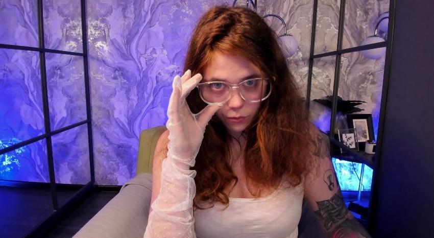 Webcam chat profile for SophiePure: Bondage & discipline