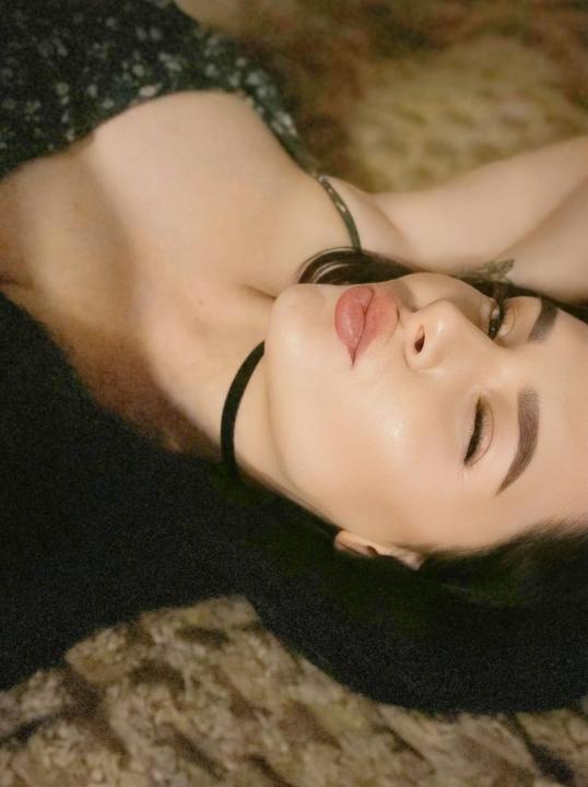 Webcam chat profile for JessieNice: Latex & rubber