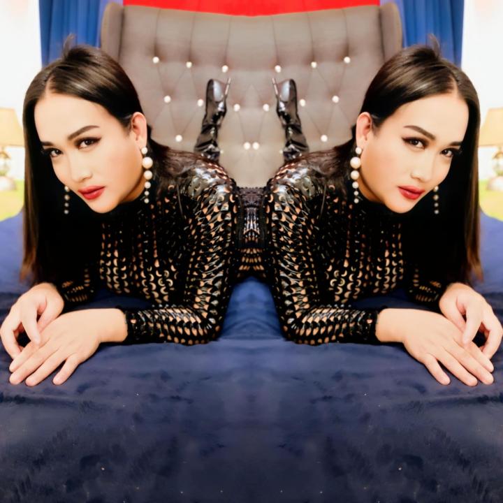 Webcam chat profile for MissSlaveHunter: Bondage & discipline