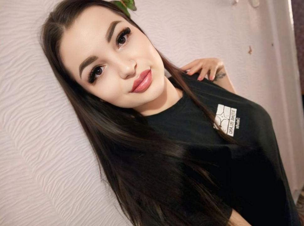 Webcam chat profile for LoveGlow: Ask about my Hobbies