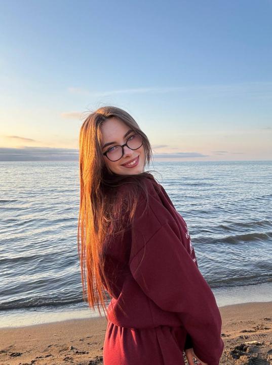 Webcam chat profile for AlisaNew: Ask about my Hobbies