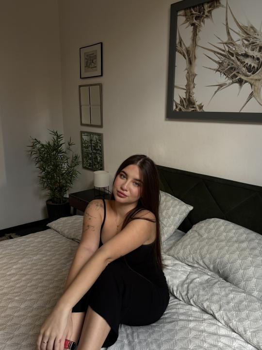 Webcam chat profile for ValeriaMe