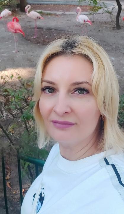 Webcam chat profile for WanderlustHeart: Books/Reading