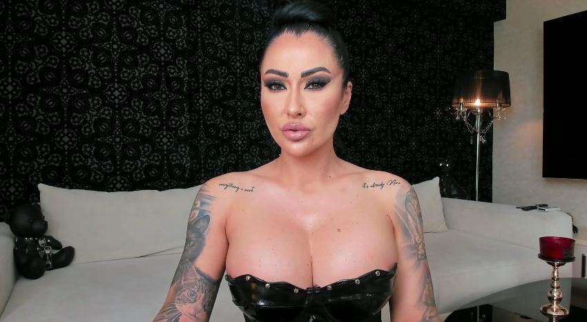 Webcam chat profile for MistressKennya: Dominatrix