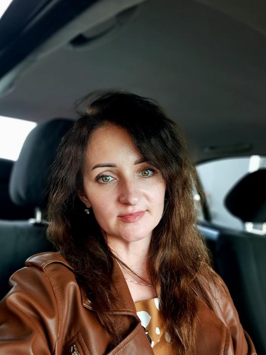 Webcam chat profile for Candys: Travel